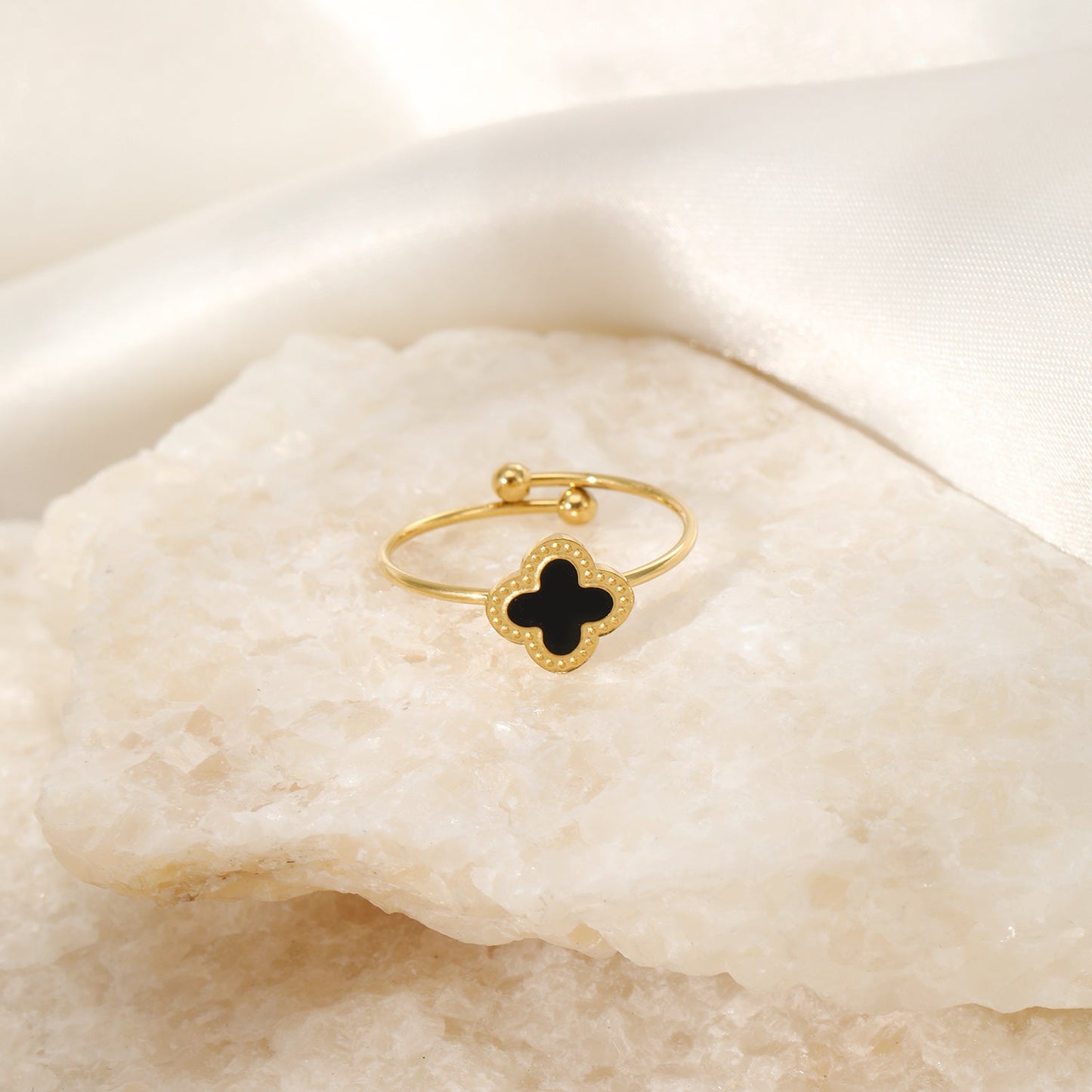 CloverFusion - Elegante Ring in Goud en Zwart