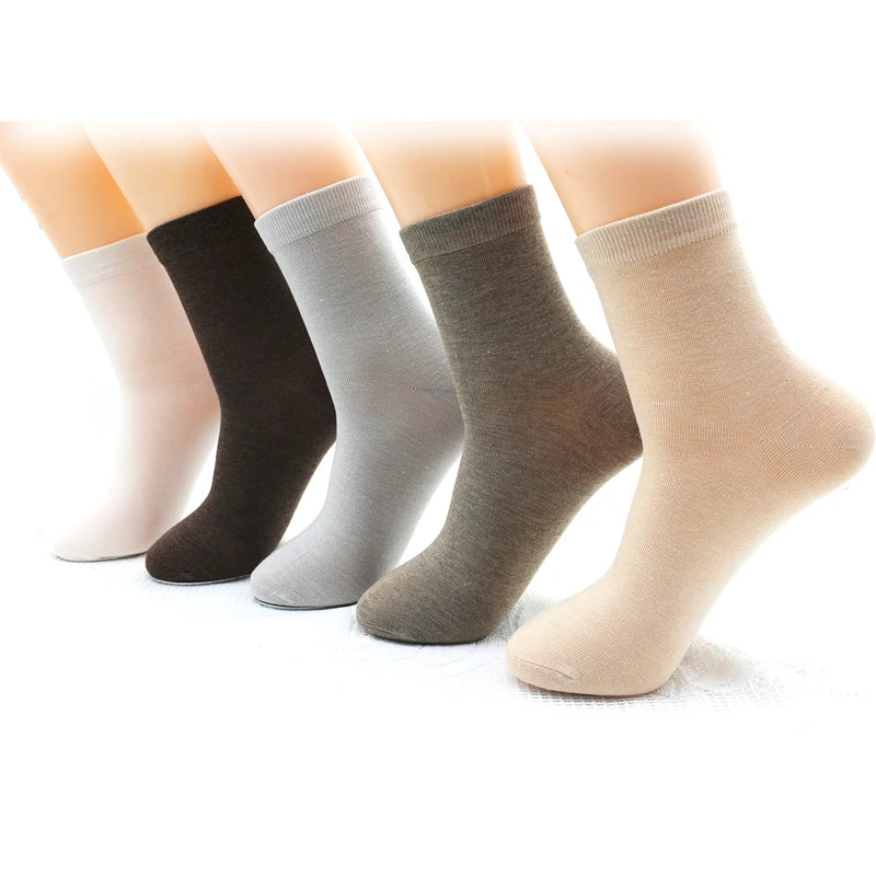 Trendy Dames Bamboe Vezel Kleurrijke Casual Sokken – 5 Paar in Stijlvol Zwart en Wit tegen Groothandelsprijzen!