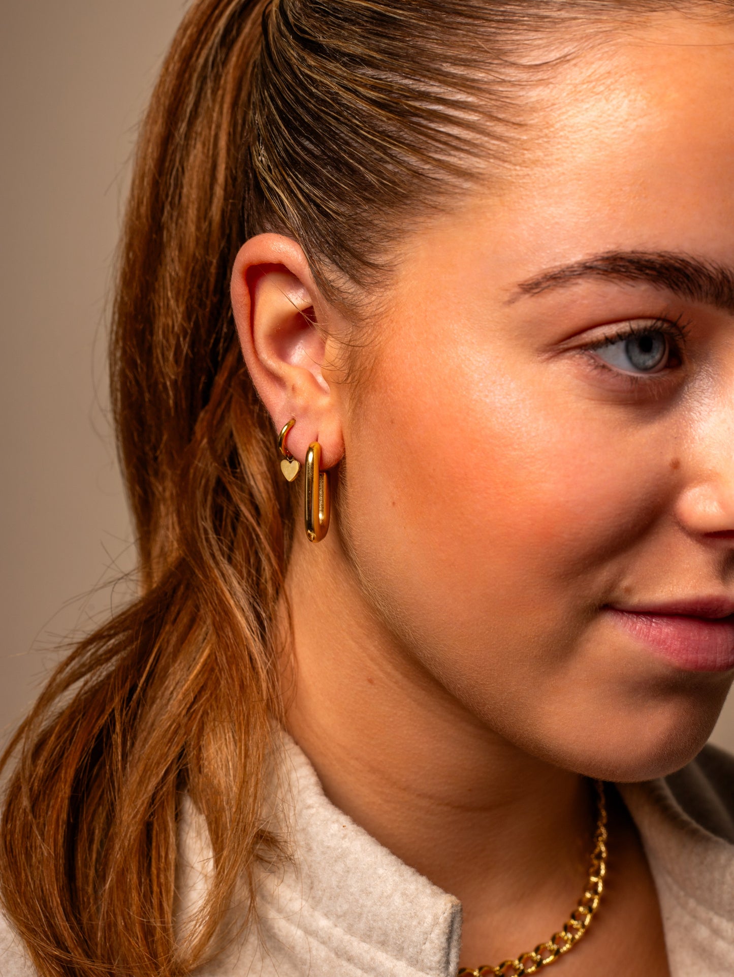 Elegante Gouden Rechthoekige Oorbellen - Chic Lijnen Collectie