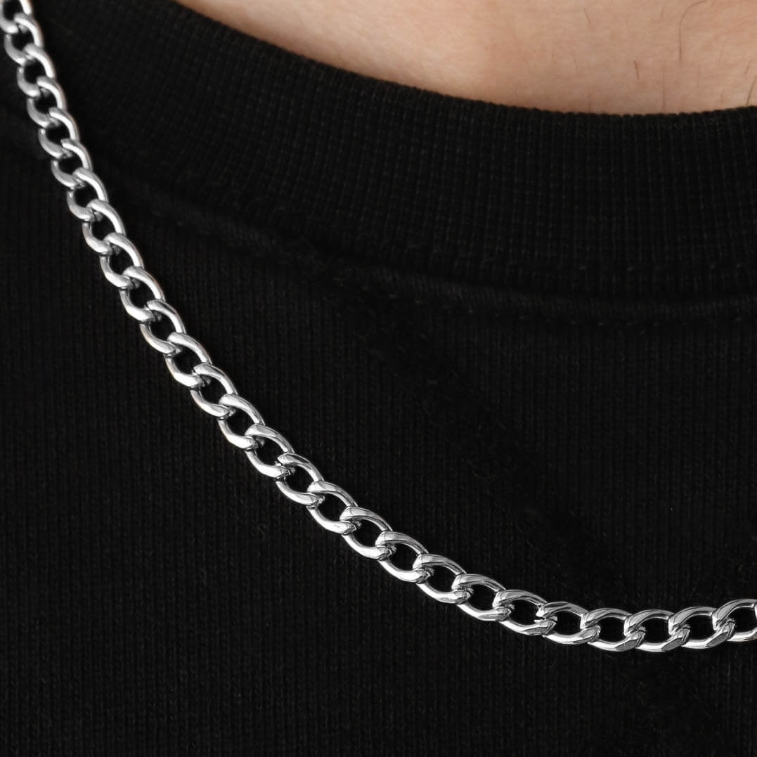 Strakke Zilveren Curb Ketting - BoldLink Collectie