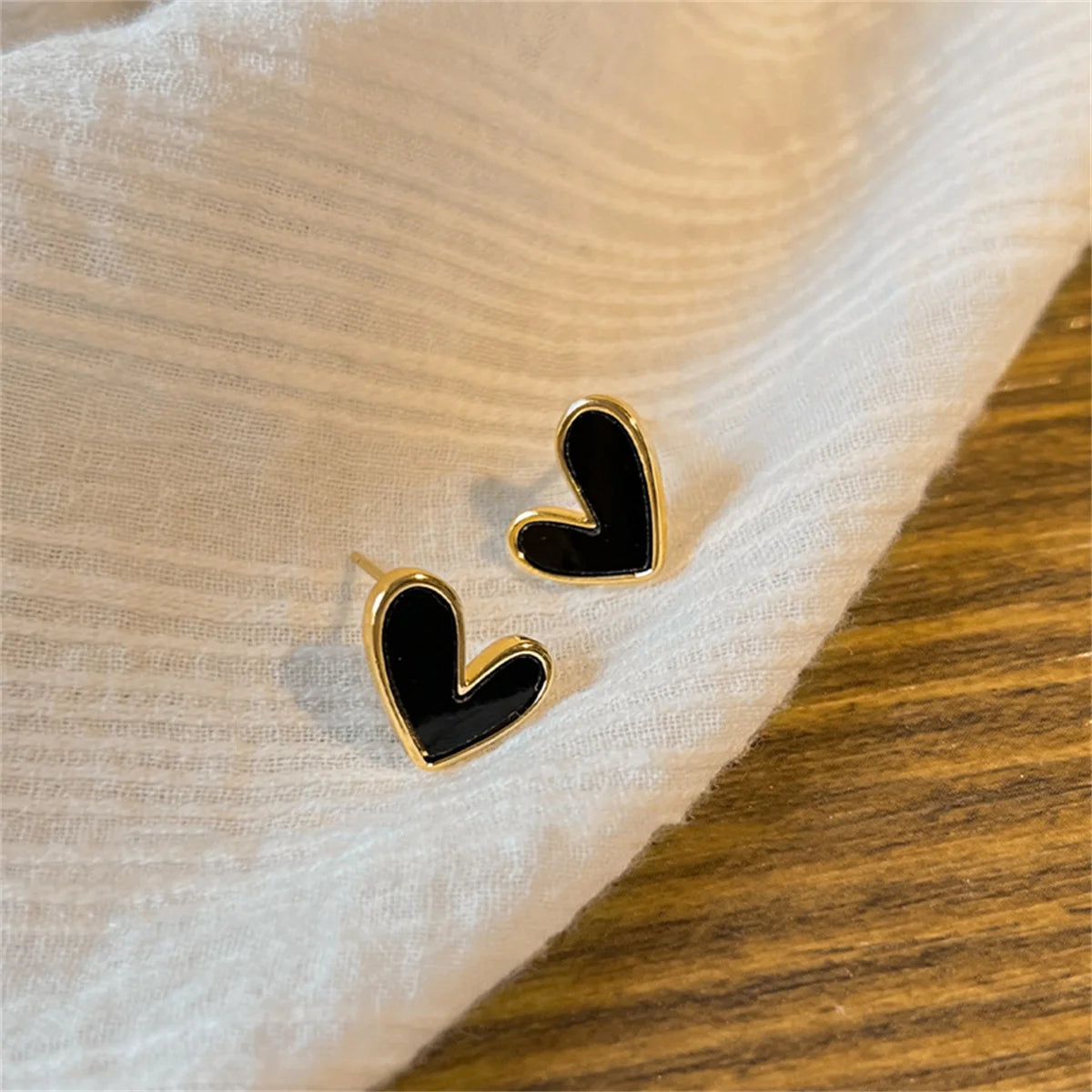 Charmante Koreaanse blauwe glazuur hart stud oorbellen - Schattige minimalistische sieraden perfect voor vrouwen en meisjes! Een stijlvolle cadeau met een esthetisch geometrisch ontwerp.