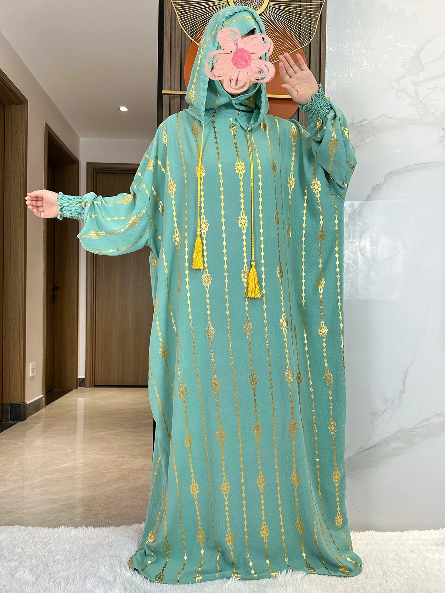 Elegante Katoenen Ramadan Abaya met Dubbele Hoeden - Prachtig Goudstofontwerp voor Moslimvrouwen met Gebed en Speciale Gelegenheden - Geïnspireerd door Dubai en Turkse Kaftanstijlen