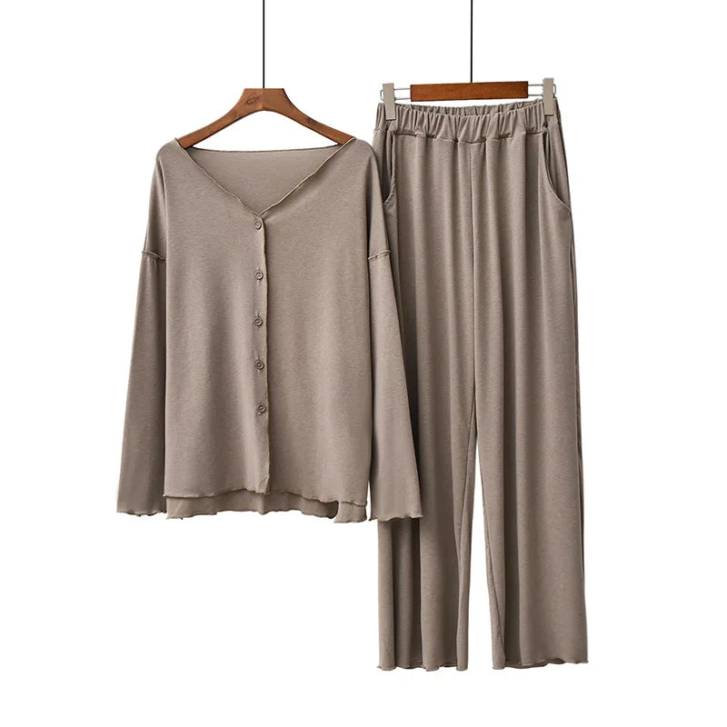 Gezellige en Chique Dames 2-delige Winter Loungewear Set - Stijlvolle Lange Mouwen Pyjama en Zachte Cardigan voor Ontspanning in Lente en Herfst