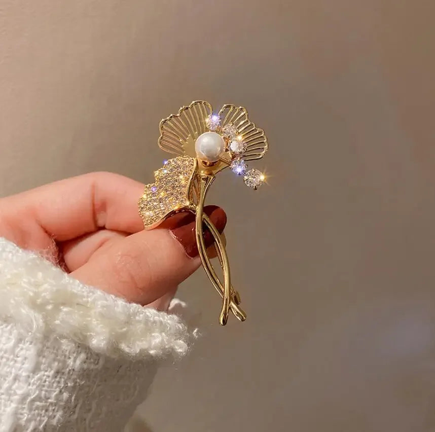 Prachtige paarse lavendel kristallen strass broche - Elegante bloemenpin voor jassen & luxe sieraad cadeau voor haar