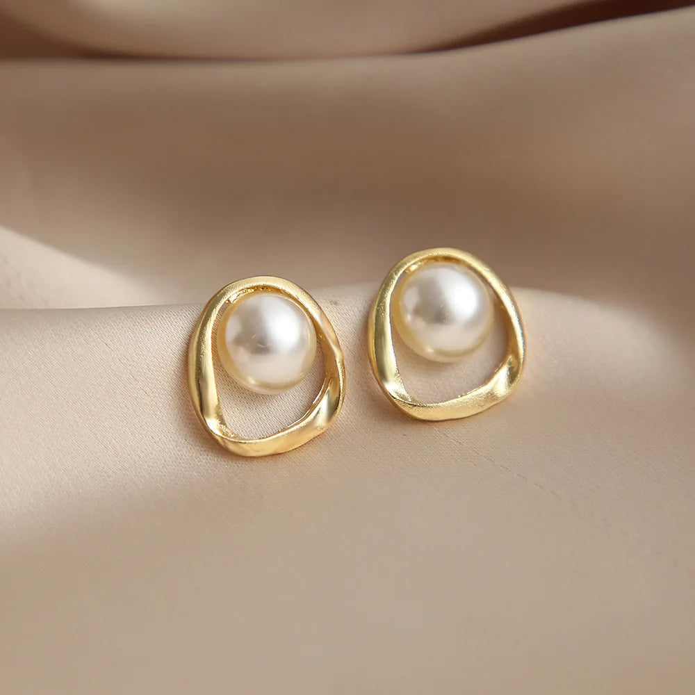 2023 Mode Hartvormige Stud Oorbellen voor Dames - Koreaans Geïnspireerde Elegante Lichtgewicht Luxe Liefdesdruppels - Chique Sieraad Cadeau voor Meisjes