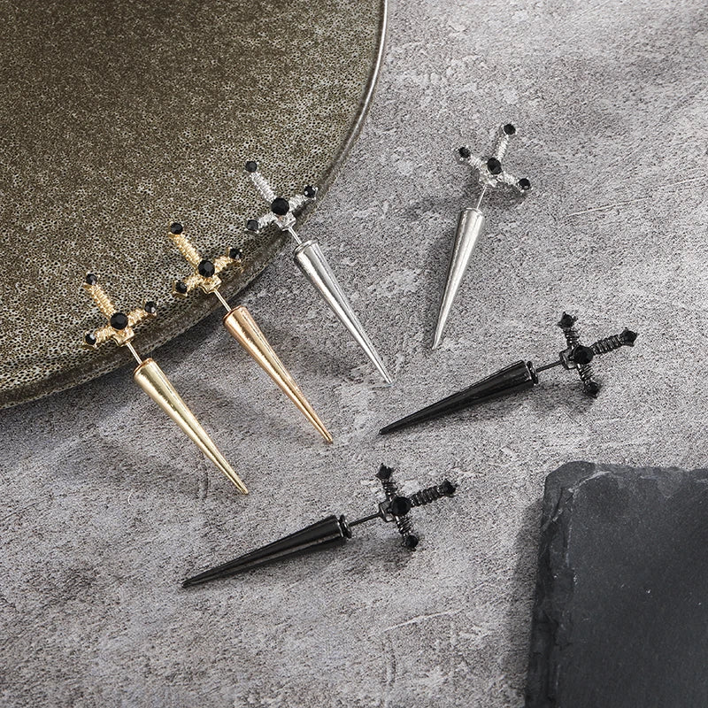 Schattige Vintage Gotische Zwaard Oorbellen met Stralende Kristallen - Perfecte Punk Dagger Oorjacks voor Vrouwen, een Uniek Sieraad Cadeau!