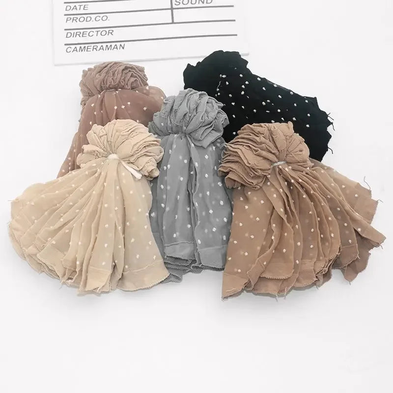 Chic Zwarte Punt Transparante Sokken - Ultra-Dunne Elastische Kristallen Zijde Enkel Sokken voor Vrouwen - Perfect voor Zomer Mode!