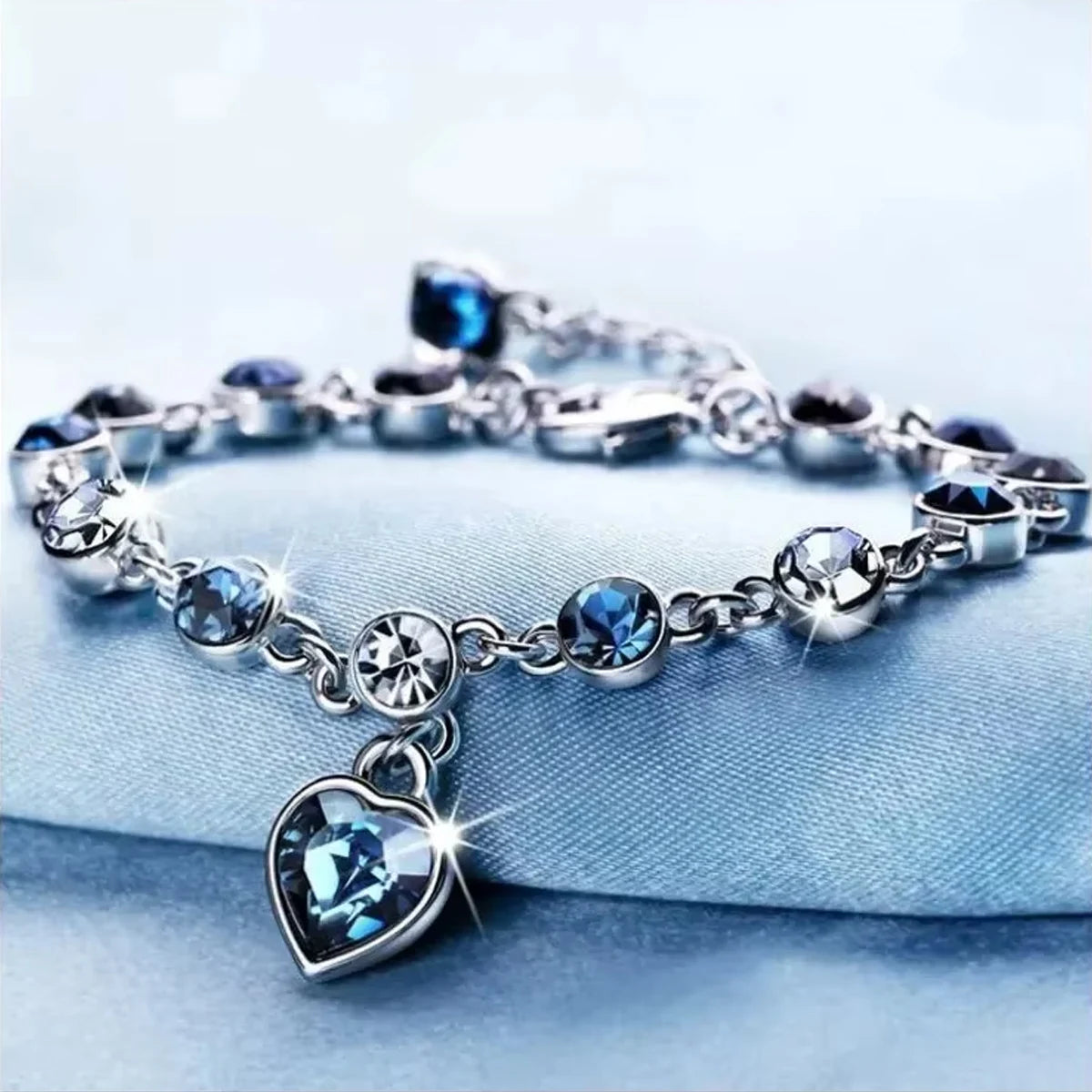 Zilveren Geluk Bracelet voor Vrouwen met Blauwe Kristallen Hart Bedel - Elegante Bruids-, Huwelijks- en Verlovingssieraad Geschenk