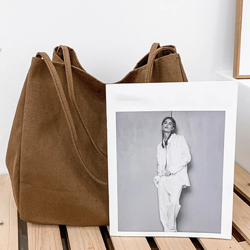 Stijlvolle en Ruime Eco-vriendelijke Canvas Draagtas - Perfect voor de Dagelijkse Avonturen van Vrouwen en Boodschappen!