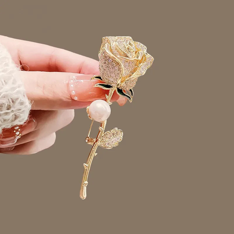 Prachtige paarse lavendel kristallen strass broche - Elegante bloemenpin voor jassen & luxe sieraad cadeau voor haar