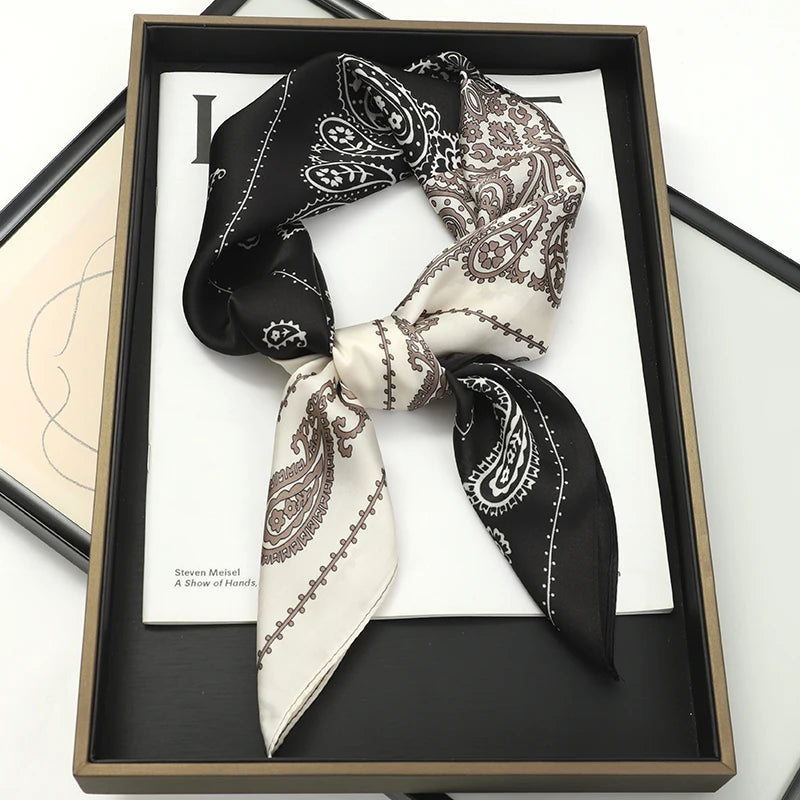 Chique 70x70cm Vrouwen Zijde Sjaal - Elegante Satijnen Vierkante Print Wrap, Veelzijdige Zakdoek, Bandana en Haaraccessoire voor de Nek