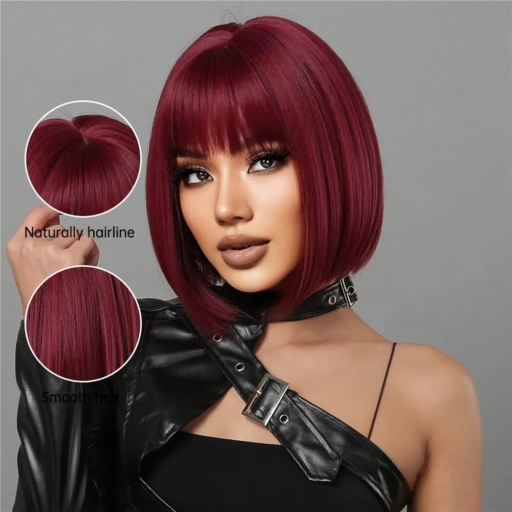 Luxueuze Bourgondische Bobperruque met Stijlvolle Pikkerige Pony - Warmtebestendig Synthetisch Haar voor Moeiteloze Elegantie