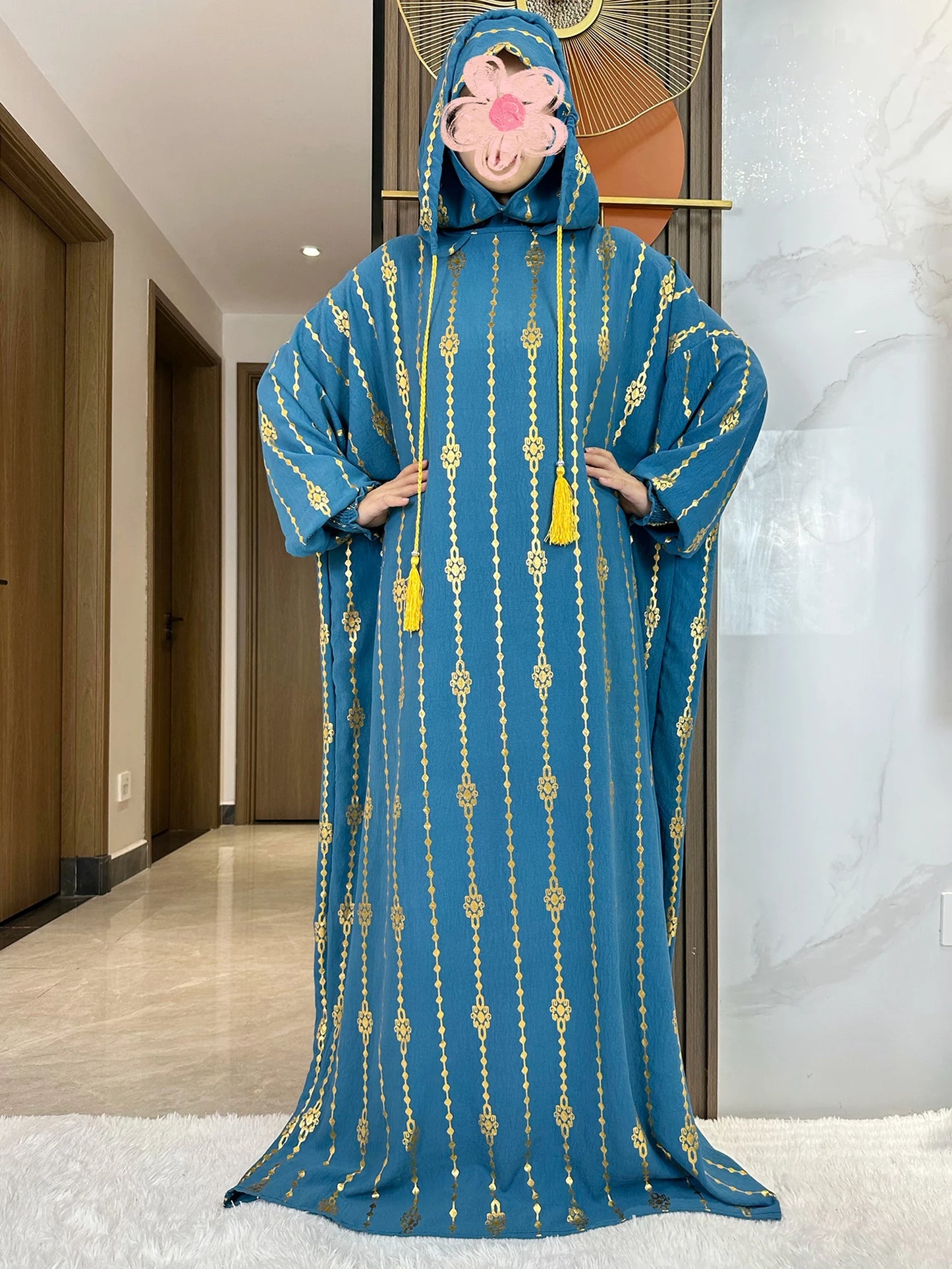 Elegante Katoenen Ramadan Abaya met Dubbele Hoeden - Prachtig Goudstofontwerp voor Moslimvrouwen met Gebed en Speciale Gelegenheden - Geïnspireerd door Dubai en Turkse Kaftanstijlen
