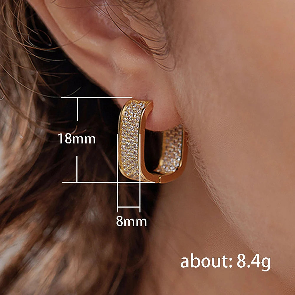 Elegante Huitan Bling CZ Hoops oorbellen voor Vrouwen - Luxe Gouden of Zilveren Modejuwelen voor de Moderne Dame