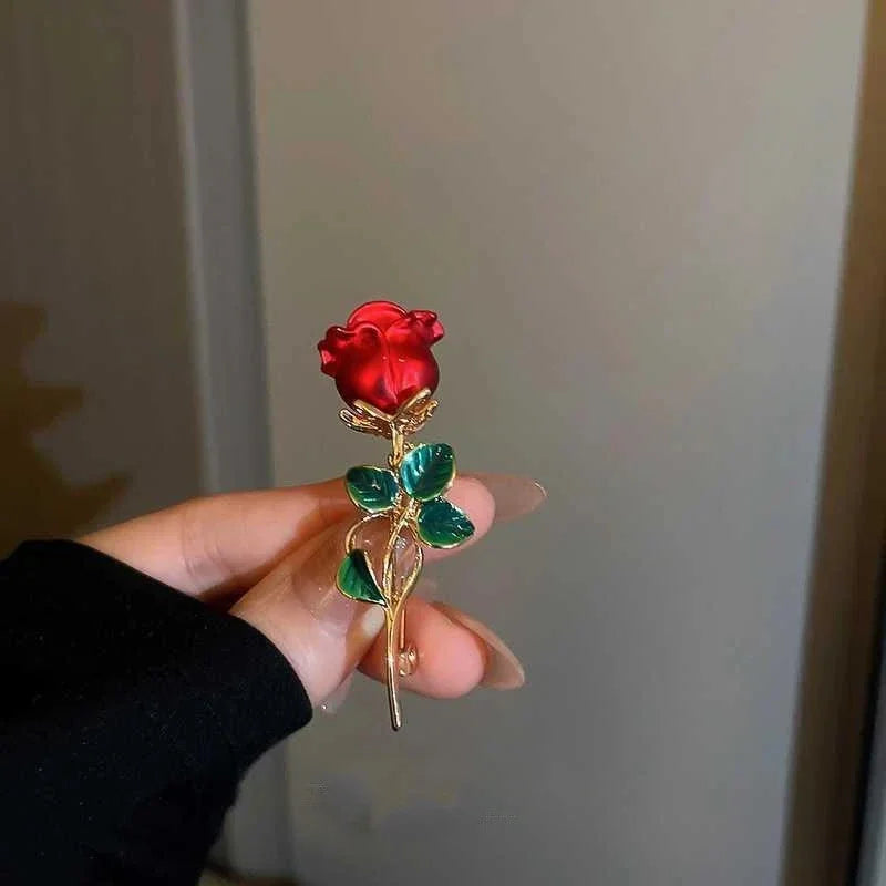 Prachtige paarse lavendel kristallen strass broche - Elegante bloemenpin voor jassen & luxe sieraad cadeau voor haar