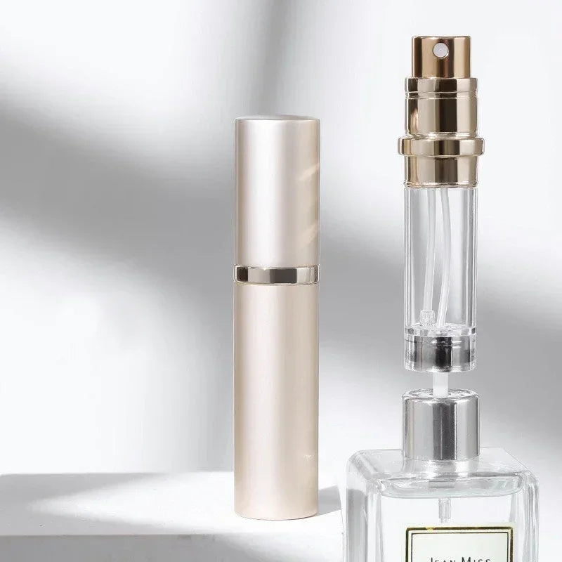 Compact 5ml Mini Onderkant-vullende Parfum Spray Dispenser - Navulbare en Draagbare Cosmetische Atomizer Fles