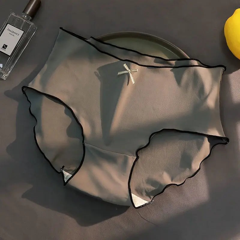 3-Delige Dames Antibacteriële IJszijde Naadloze Driehoekslips - Comfortabele Lage Taille Ondergoed voor een Sexy en Chic Uiterlijk