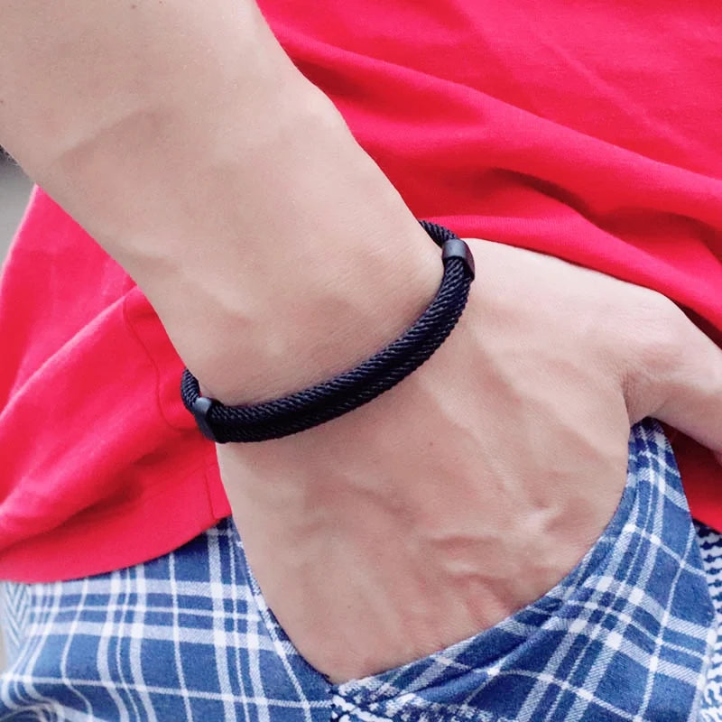 Stijlvolle Verstelbare Rode Draad Armband voor Stellen - Perfect voor Lovers, Minimalisten, Yoga- en Meditatie Enthousiastelingen