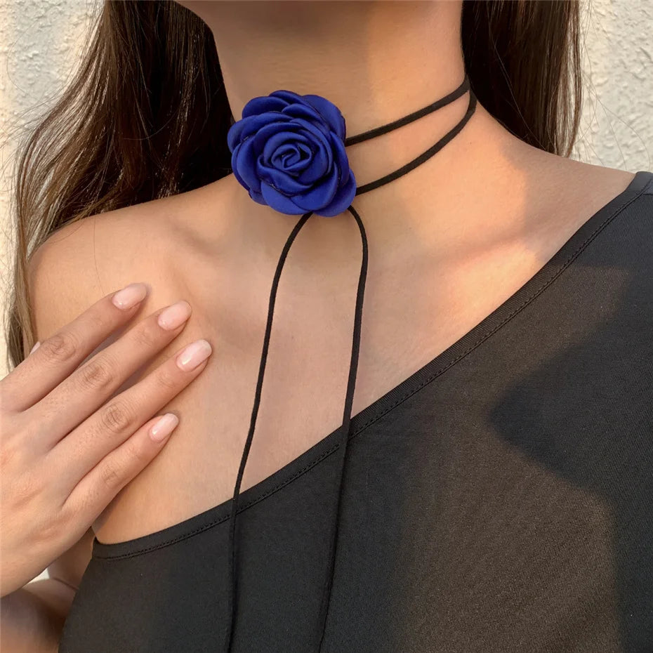 Betoverende Gothic Grote Rozen Sleutelbeen Ketting voor Vrouwen - Verstelbare Choker met een Vleugje Koreaanse Mode en Y2K Charme
