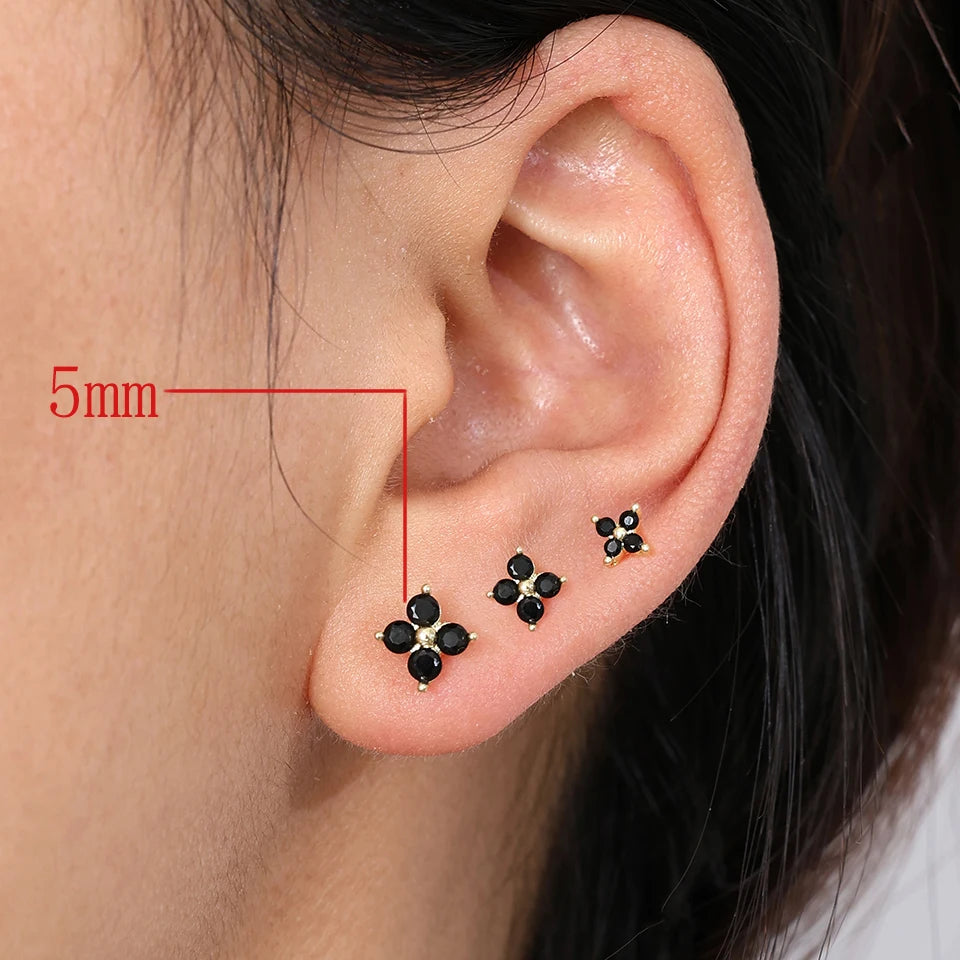 Chic Minimalistische Gouden Bloem Stud Oorbellen - Perfecte Ooraccessoires voor Vrouwen en Meisjes van ZAKOL