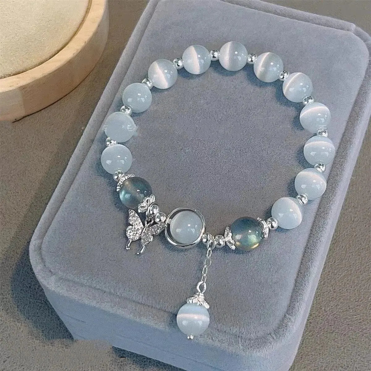 Elegante Vijfpuntige Ster Armband met Kattenoog Maansteen Kristallen - Luxe Elastisch Ontwerp voor een Vleugje Glamour