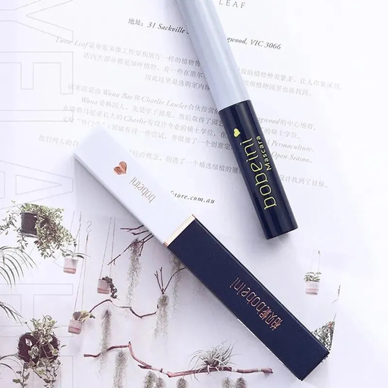 Ultieme Waterdichte Mascara met Glad Borsteltje – Vlekvrij & Zweetbestendig, Perfect voor Beginners!