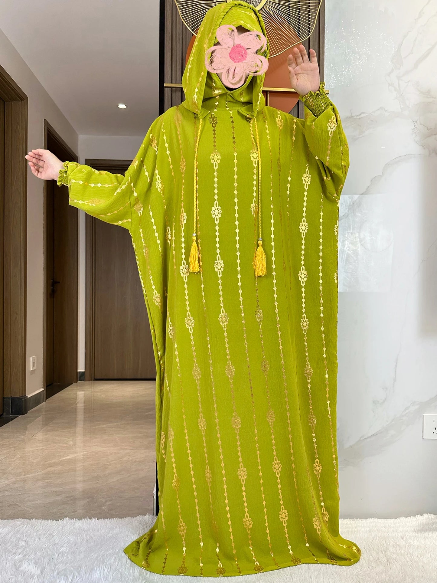 Elegante Katoenen Ramadan Abaya met Dubbele Hoeden - Prachtig Goudstofontwerp voor Moslimvrouwen met Gebed en Speciale Gelegenheden - Geïnspireerd door Dubai en Turkse Kaftanstijlen