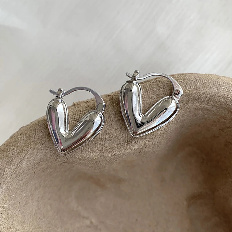 2023 Mode Hartvormige Stud Oorbellen voor Dames - Koreaans Geïnspireerde Elegante Lichtgewicht Luxe Liefdesdruppels - Chique Sieraad Cadeau voor Meisjes