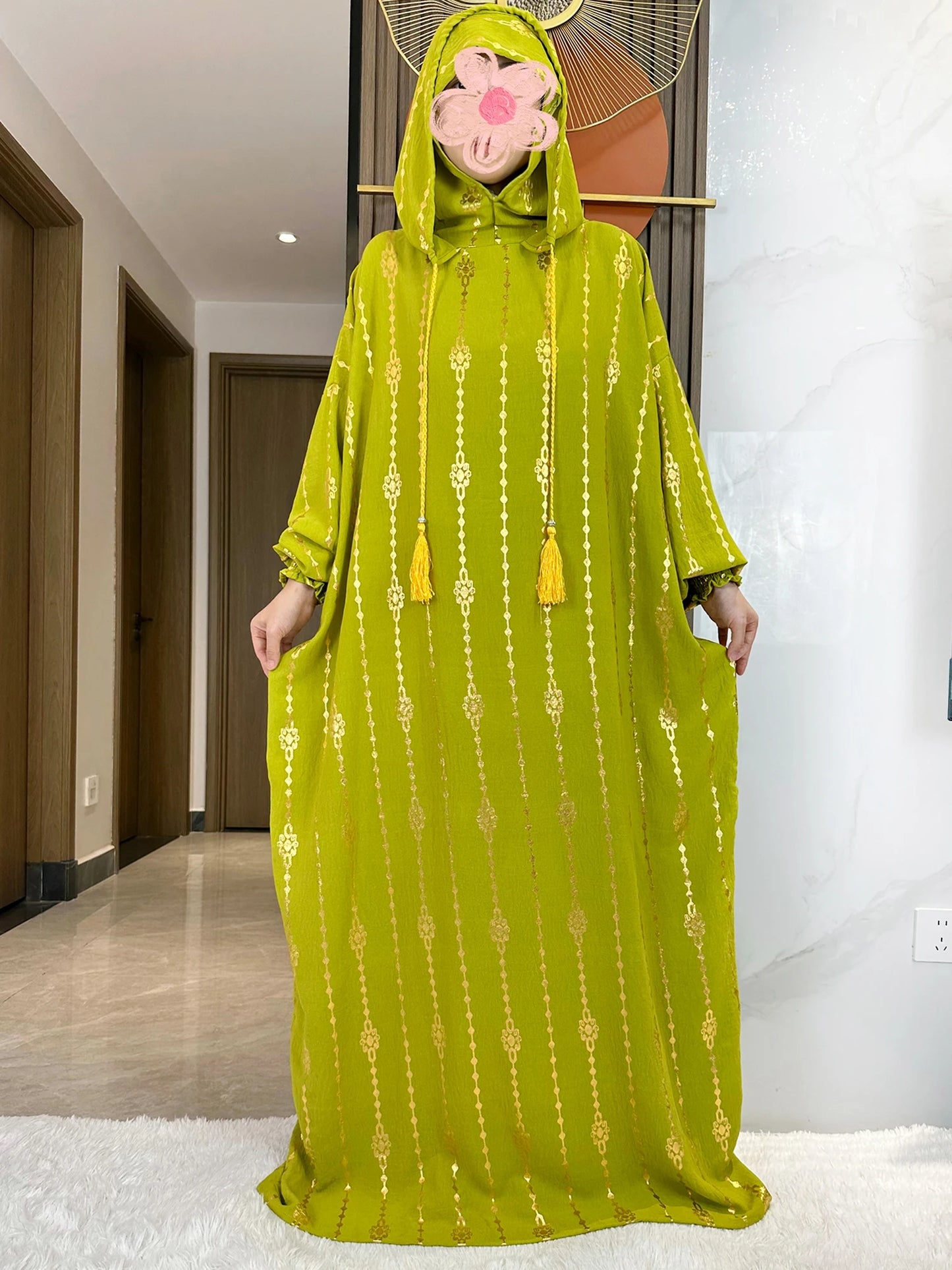 Elegante Katoenen Ramadan Abaya met Dubbele Hoeden - Prachtig Goudstofontwerp voor Moslimvrouwen met Gebed en Speciale Gelegenheden - Geïnspireerd door Dubai en Turkse Kaftanstijlen