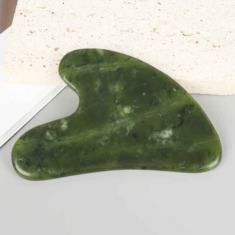 Revitaliseer je huid met onze Rozenkwarts Hart Gua Sha Tool - Perfect voor het liften van de kin en neus, verstrakken en gezichts- massage!