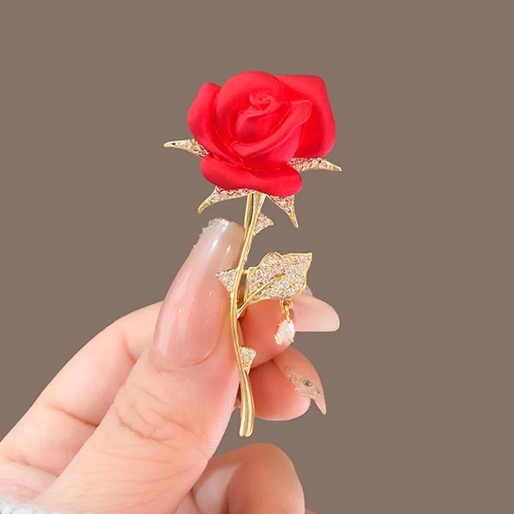 Prachtige paarse lavendel kristallen strass broche - Elegante bloemenpin voor jassen & luxe sieraad cadeau voor haar