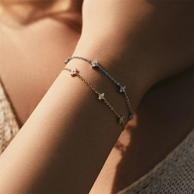 Elegante 2024 Kristallen Bloem RVS Armband voor Vrouwen - Chic Koreaanse Sieraad Accessoire Perfect voor Jubilea