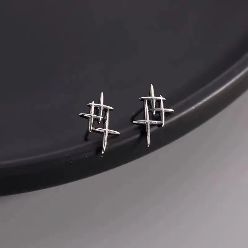 Trendy Hart Oorbellen voor Vrouwen - Hypoallergeen, Minimalistisch Zilveren Sterontwerp Perfect voor Dagelijks Gebruik en Charmante Cadeau-ideeën
