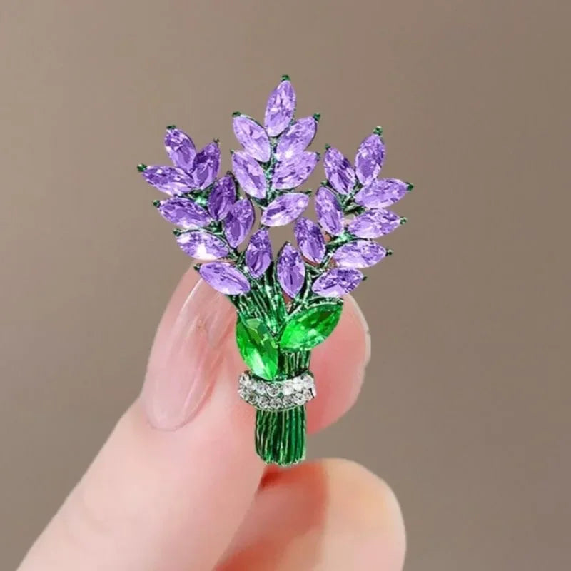 Prachtige paarse lavendel kristallen strass broche - Elegante bloemenpin voor jassen & luxe sieraad cadeau voor haar
