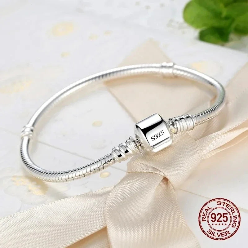 Exquise Handgemaakte 925 Sterling Zilveren Charm Armband - Luxe Zachte Gladde Slangenbeenderontwerp voor Vrouwen