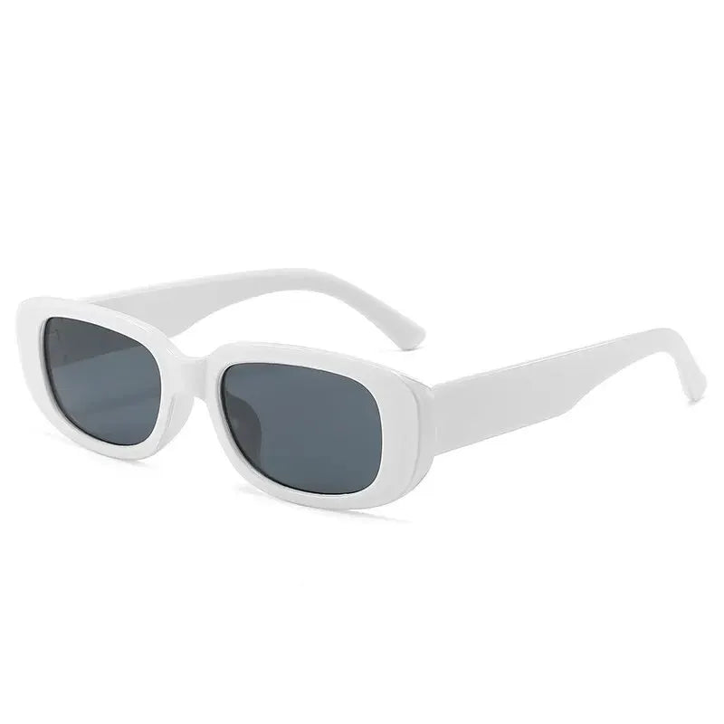 Chic Cat Eye Zonnebril voor Vrouwen - Trendy Klein Frame met Unieke Concaaf Vorm Perfect voor Street Style!
