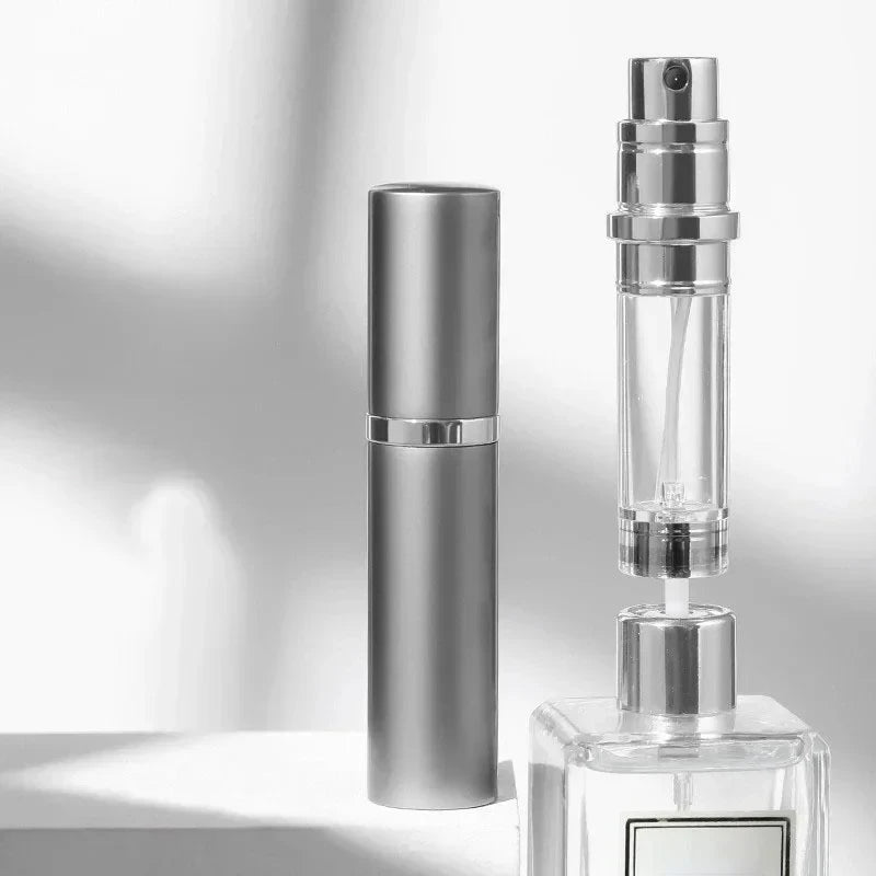 Compact 5ml Mini Onderkant-vullende Parfum Spray Dispenser - Navulbare en Draagbare Cosmetische Atomizer Fles