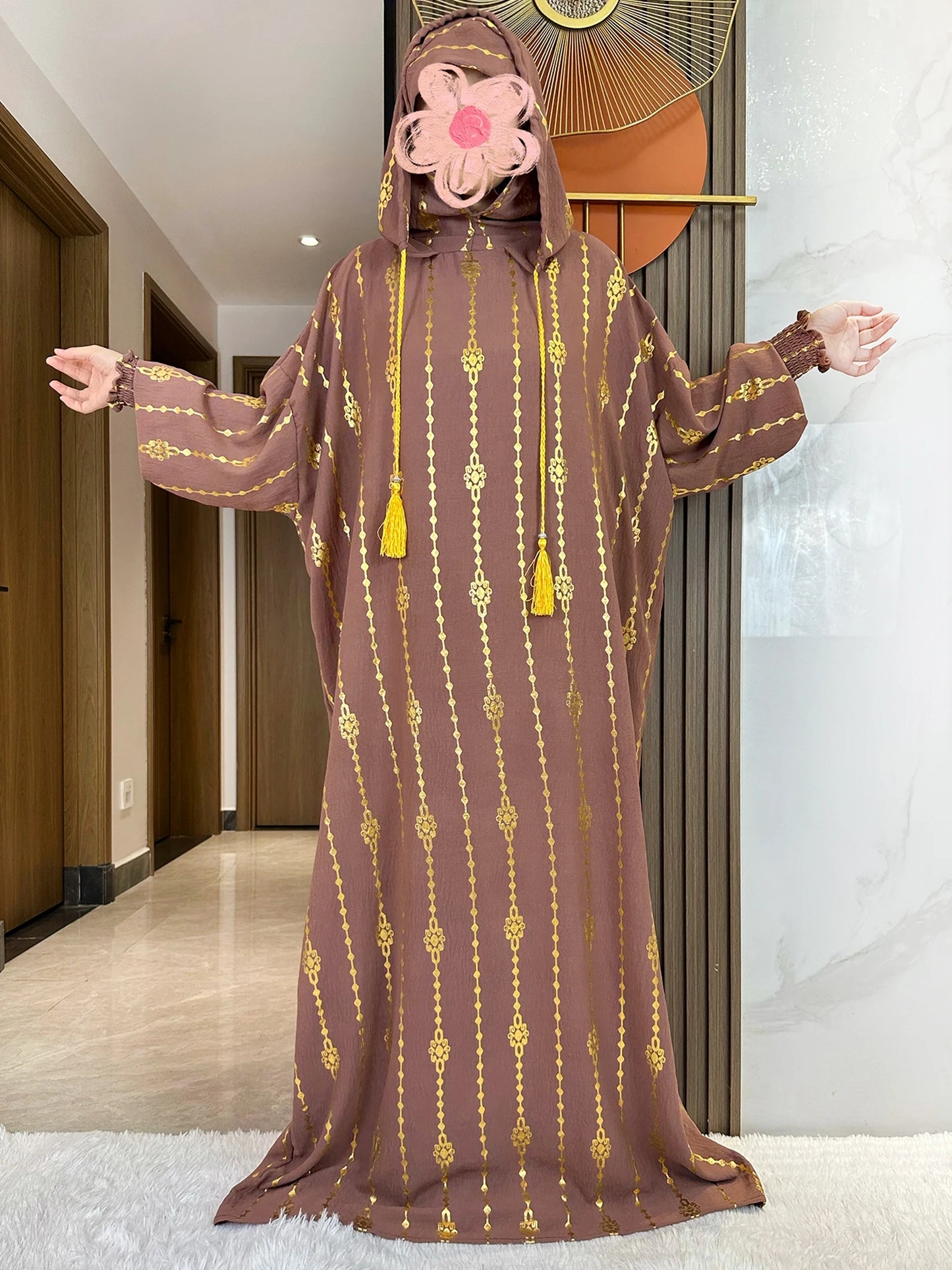 Elegante Katoenen Ramadan Abaya met Dubbele Hoeden - Prachtig Goudstofontwerp voor Moslimvrouwen met Gebed en Speciale Gelegenheden - Geïnspireerd door Dubai en Turkse Kaftanstijlen
