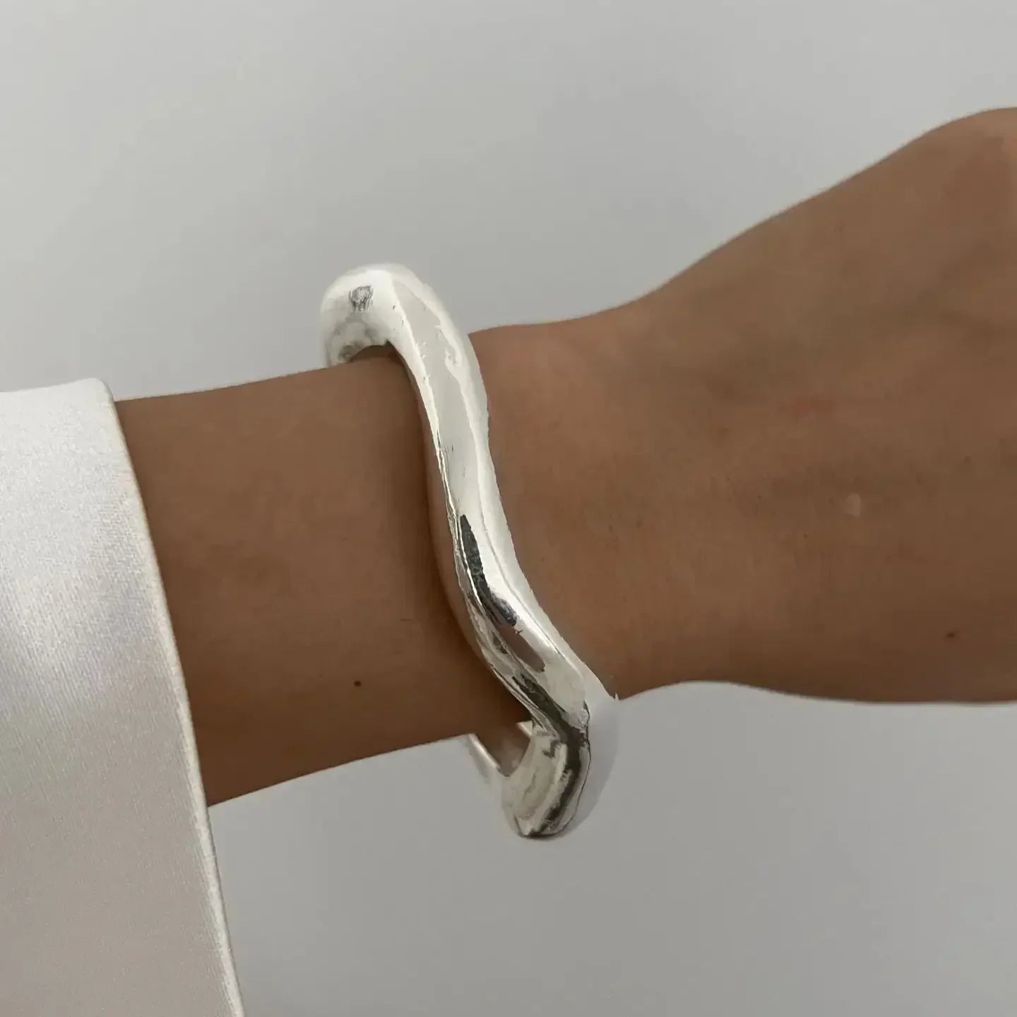 Luxe Brede Handboeien in Punk Goud en Zilver - Gedurfde Geometrische Metalen Statement Sieraden voor Vrouwen en Mannen