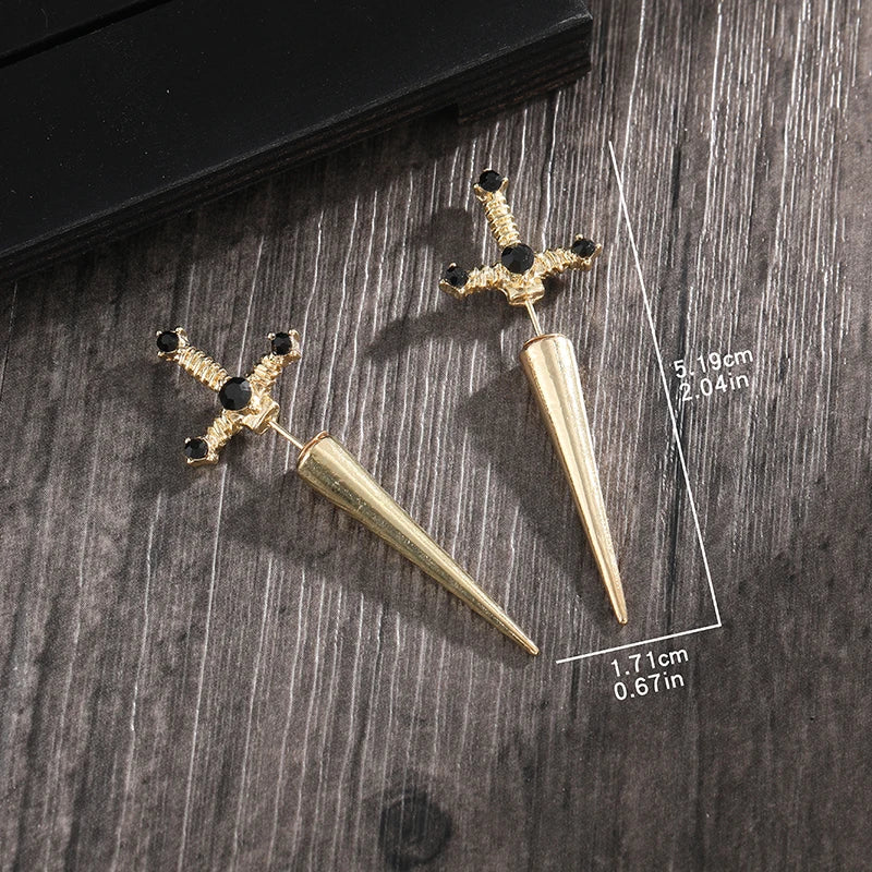 Schattige Vintage Gotische Zwaard Oorbellen met Stralende Kristallen - Perfecte Punk Dagger Oorjacks voor Vrouwen, een Uniek Sieraad Cadeau!