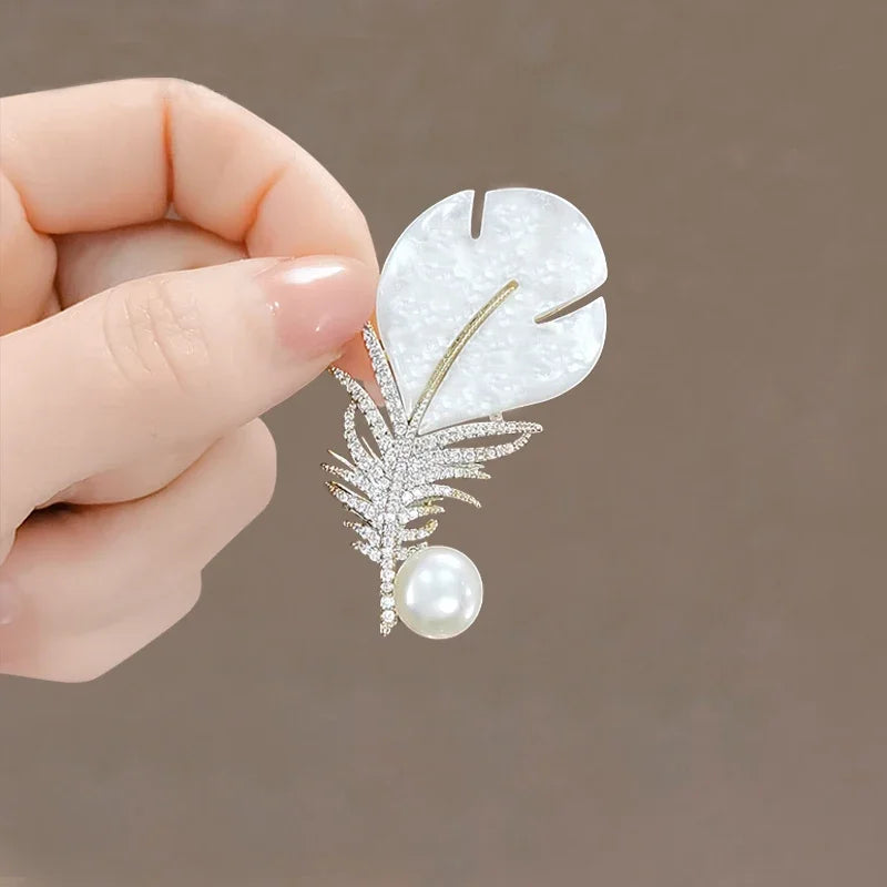 Prachtige paarse lavendel kristallen strass broche - Elegante bloemenpin voor jassen & luxe sieraad cadeau voor haar