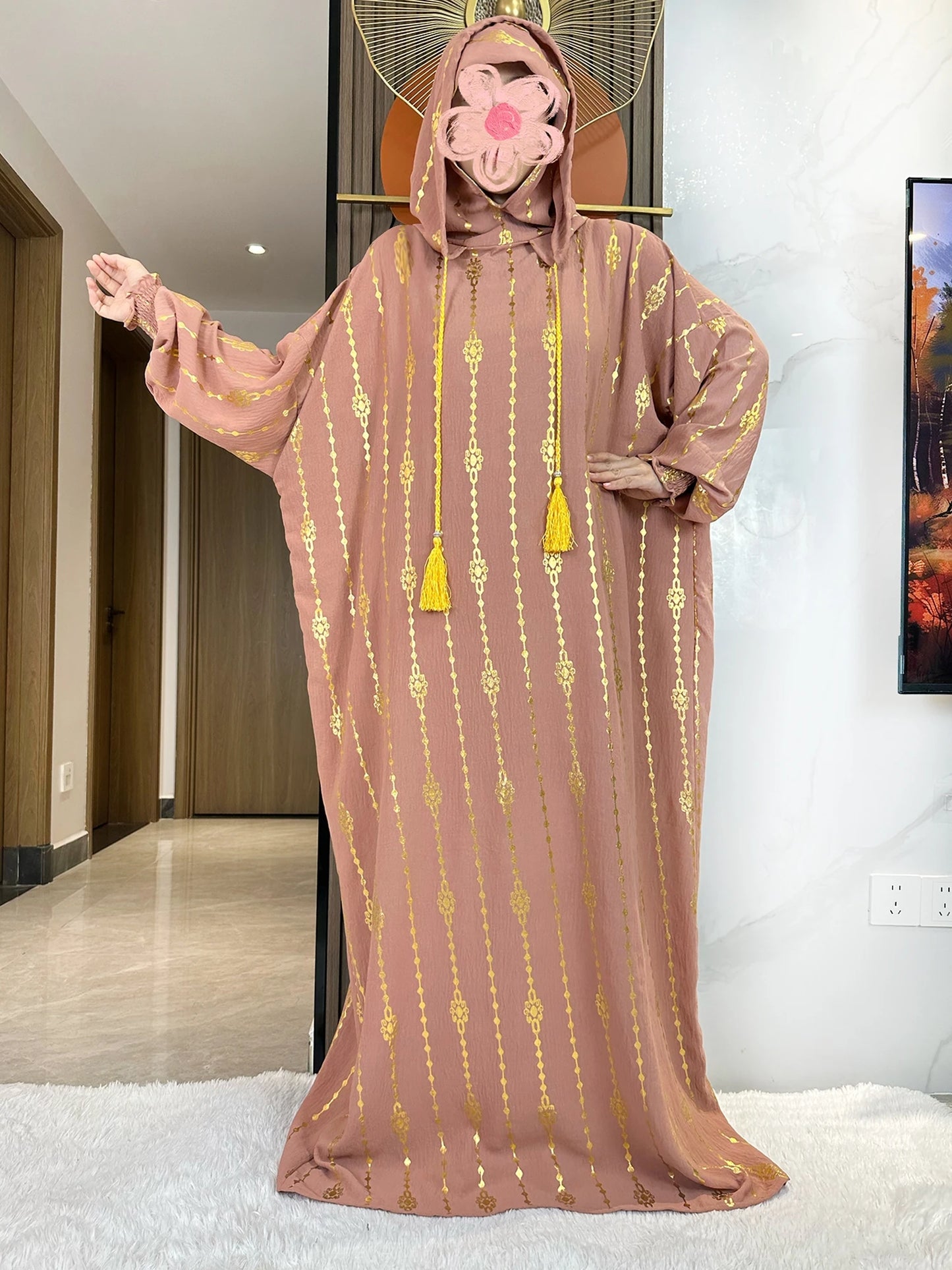 Elegante Katoenen Ramadan Abaya met Dubbele Hoeden - Prachtig Goudstofontwerp voor Moslimvrouwen met Gebed en Speciale Gelegenheden - Geïnspireerd door Dubai en Turkse Kaftanstijlen