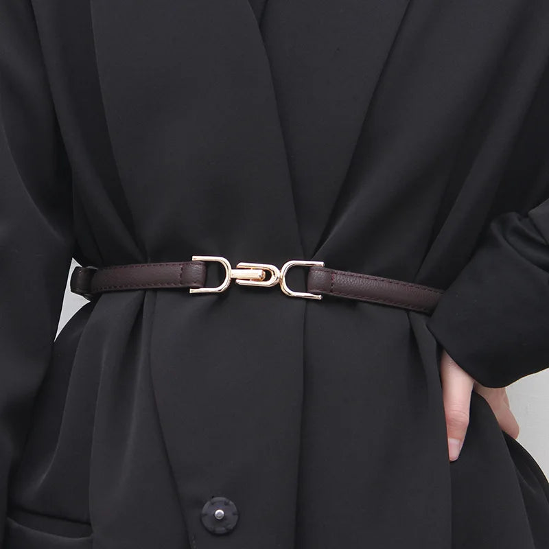 Chique Vrouwelijke Verstelbare Dunne Leren Riem met Vintage Gouden Gesp - Perfect voor Jurken!