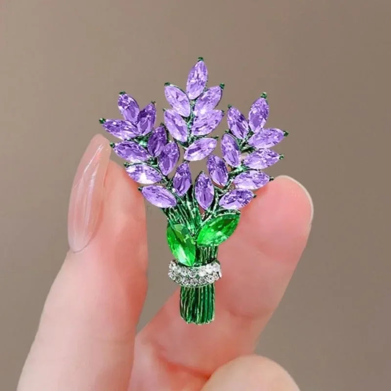 Prachtige paarse lavendel kristallen strass broche - Elegante bloemenpin voor jassen & luxe sieraad cadeau voor haar