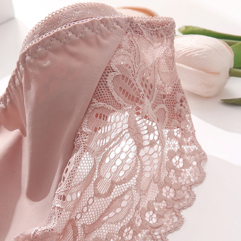 Elegante Comfort: TrowBridge Plus Size Set van 3 Kant Slipjes voor Vrouwen β Sexy Hollow Out Ondergoed met Ademend Fit