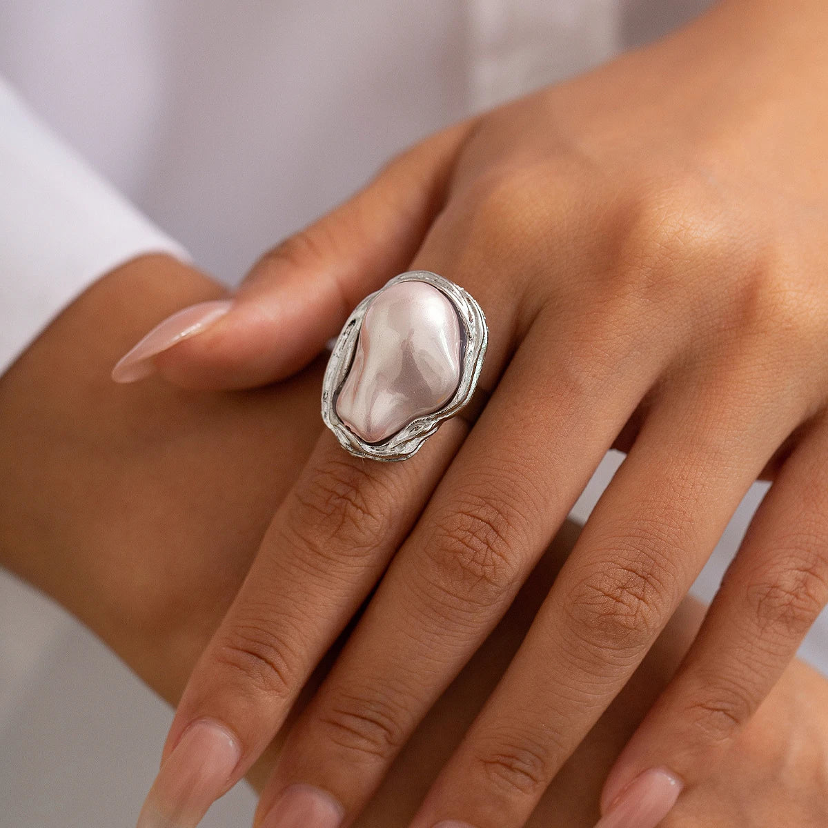 Elegante Onregelmatige Barok Imitatieparel Verstelbare Ringen voor Vrouwen - Esthetische Geometrische Bruiloftsjuwelen door Ingemark
