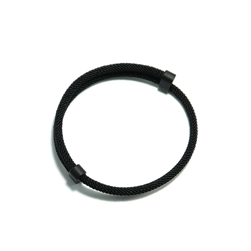 Stijlvolle Verstelbare Rode Draad Armband voor Stellen - Perfect voor Lovers, Minimalisten, Yoga- en Meditatie Enthousiastelingen