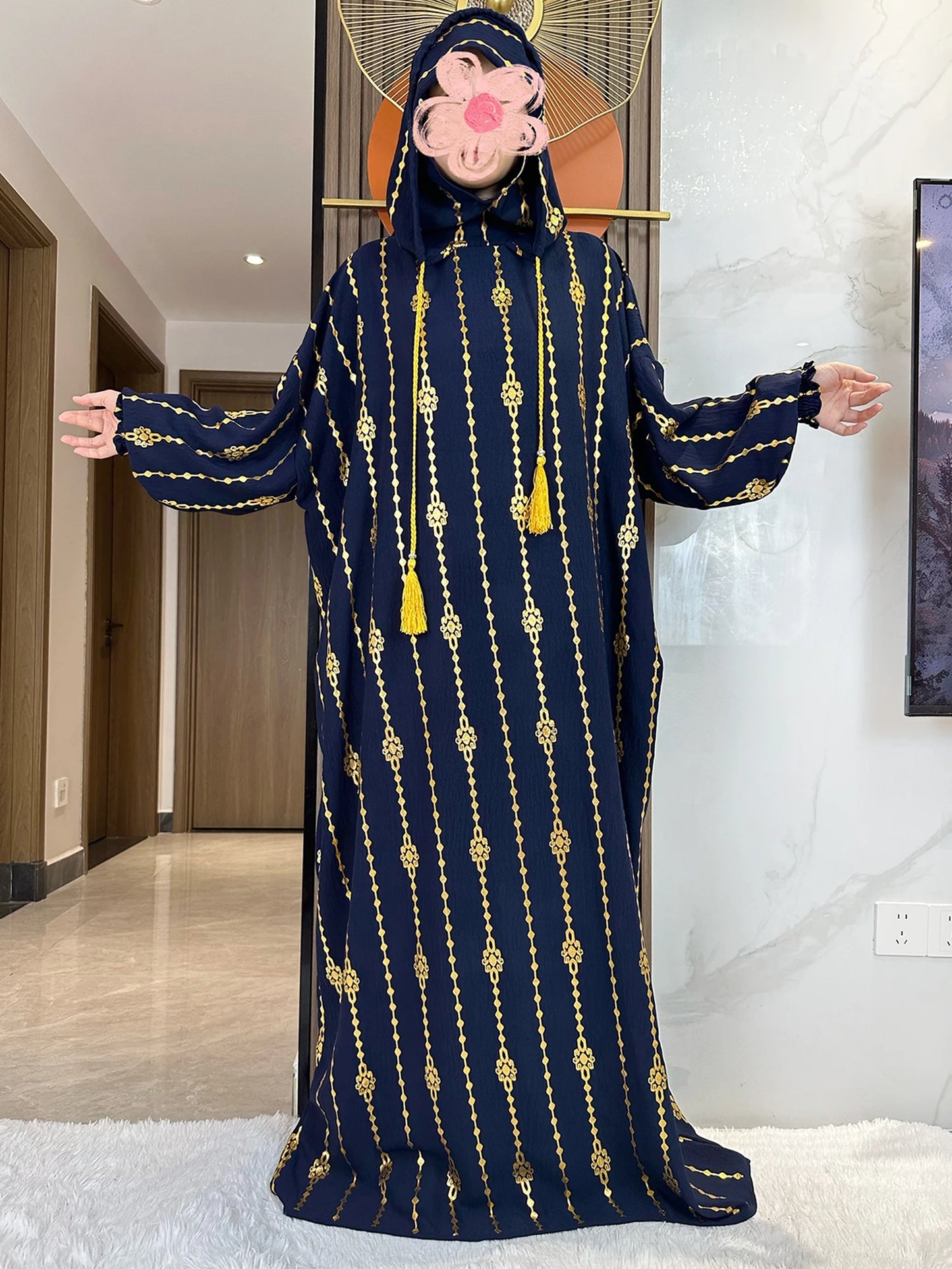 Elegante Katoenen Ramadan Abaya met Dubbele Hoeden - Prachtig Goudstofontwerp voor Moslimvrouwen met Gebed en Speciale Gelegenheden - Geïnspireerd door Dubai en Turkse Kaftanstijlen