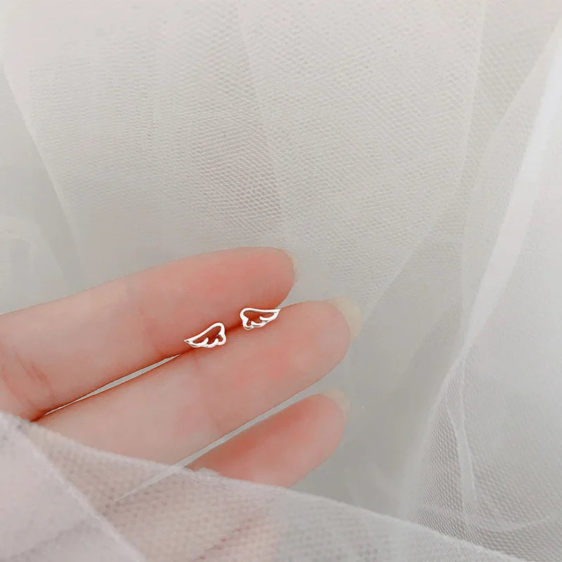Trendy Hart Oorbellen voor Vrouwen - Hypoallergeen, Minimalistisch Zilveren Sterontwerp Perfect voor Dagelijks Gebruik en Charmante Cadeau-ideeën