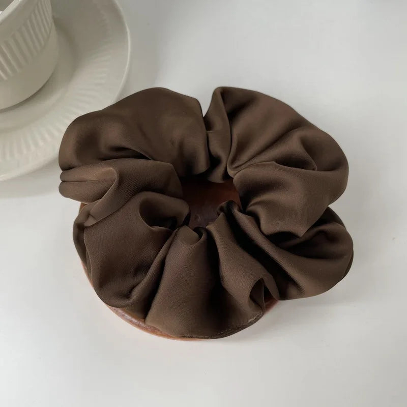 Chique Franse Zijde Haaraccessoires voor Vrouwen - Getextureerde Satijnen Scrunchies en Haartjes voor Stijlvolle Uiterlijk